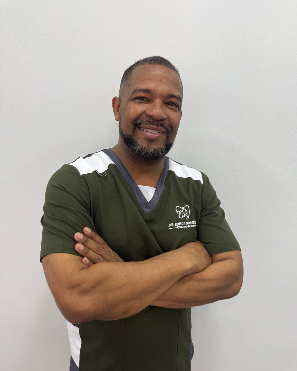 Dr. Edison Rodríguez